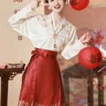 2024 Chinese Style Hanfu Set - Women's Ming Dynasty Horse-Face Skirt in Gold & Red